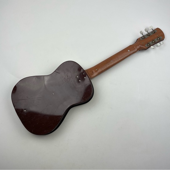 Vintage Yamaha TN 70s Japan Acoustic Style Metal Toy Deluxe Classic Guitar - Picture 4 of 7
